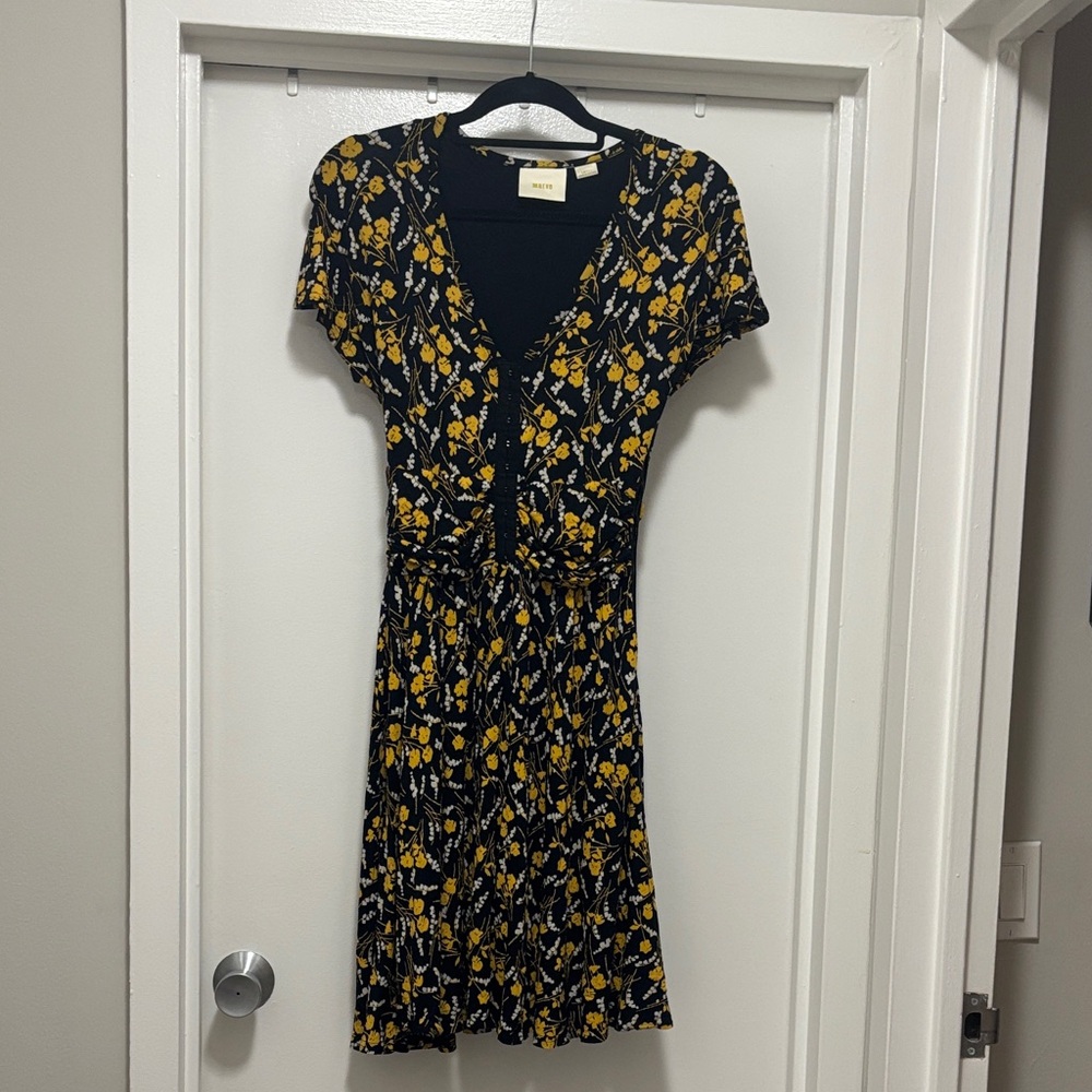 Floral V-Neck Short Sleeve Dress in Black and Mustard